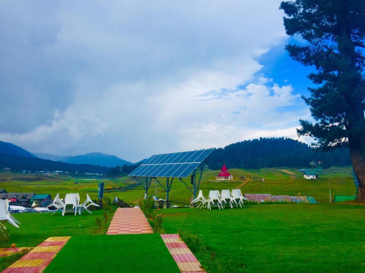 Pine View Resort Gulmarg Esterno foto
