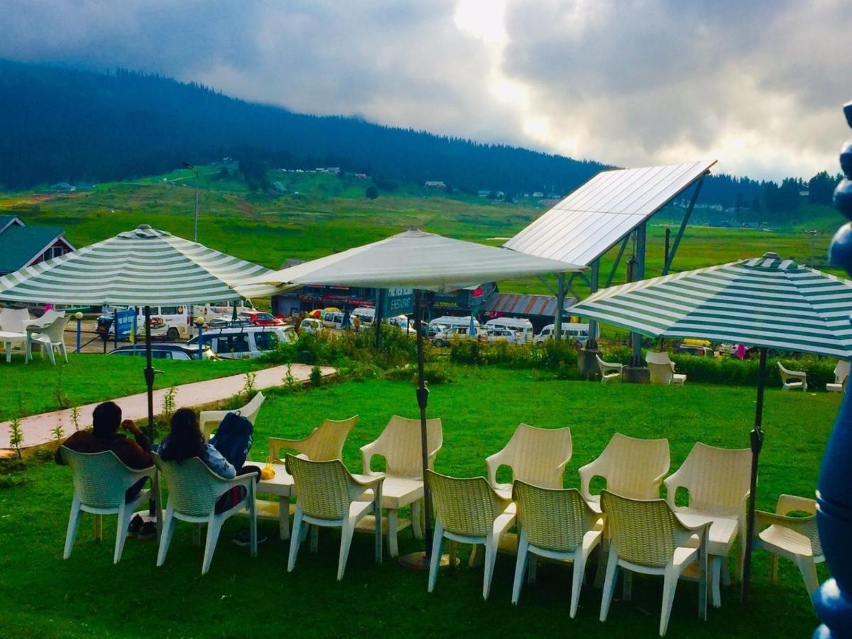 Pine View Resort Gulmarg Esterno foto