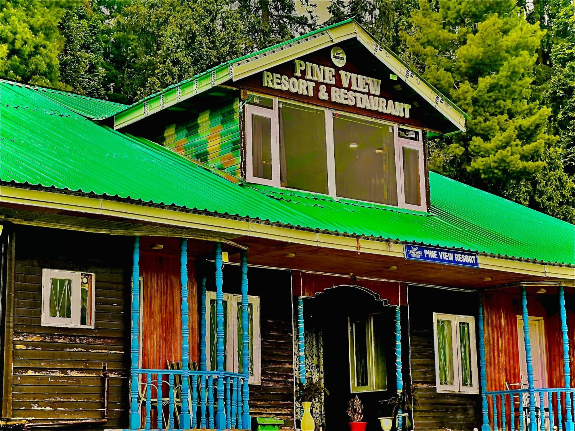Pine View Resort Gulmarg Esterno foto